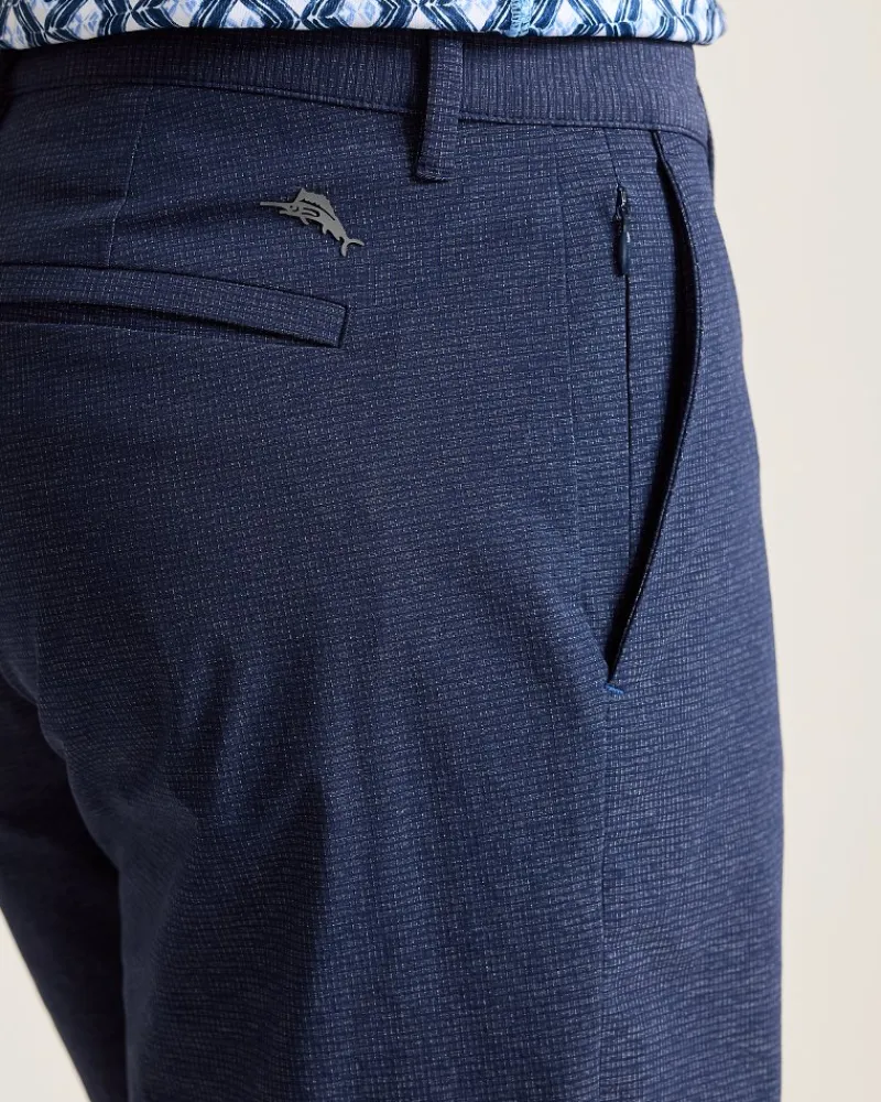 Tommy Bahama Chip Shot IslandZone® 7-Inch Shorts Ocean Deep Sale