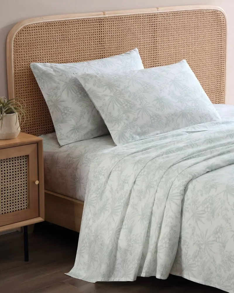 Tommy Bahama Pen and Ink 4-Piece King Sheet Set Spring Green Hot