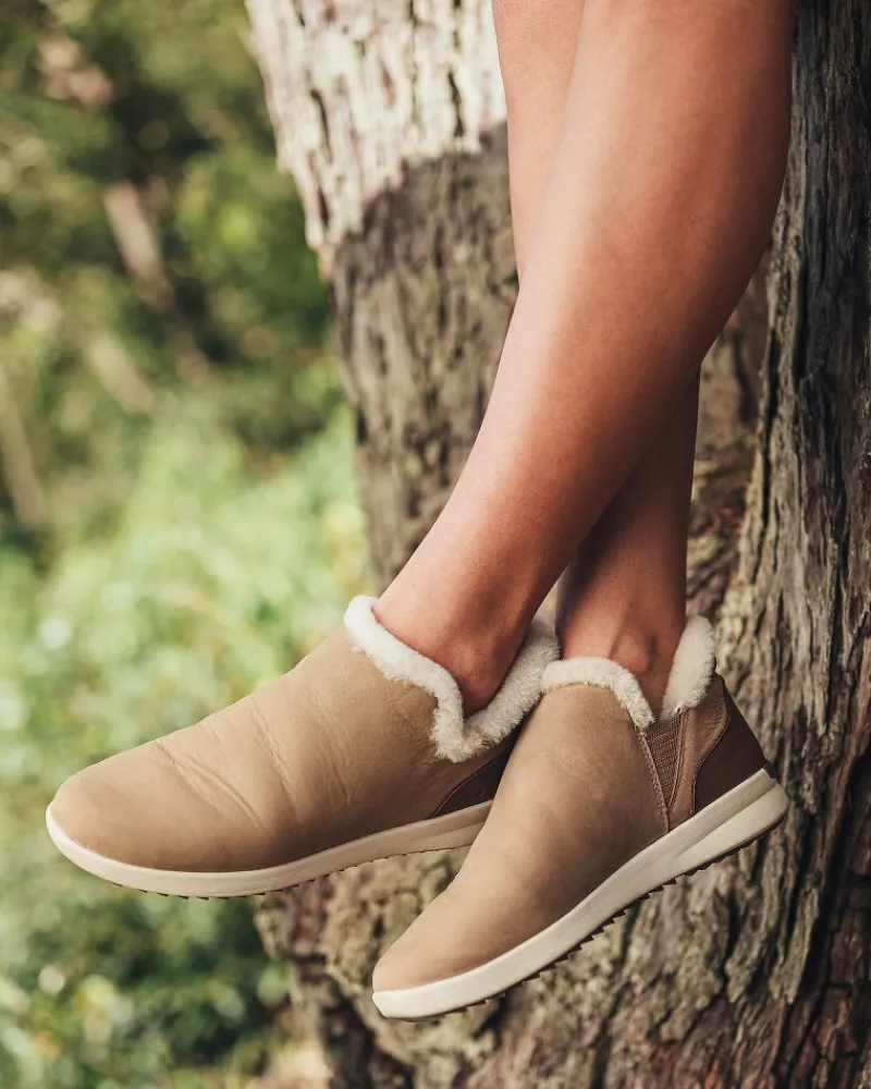 Tommy Bahama Women's OluKai® Mālua Hulu Boots Tan Best